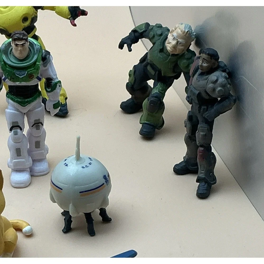 Disney Pixar Lightyear Figurines Lot of 10 Buzz Sox Cat Toy Cake Toppers